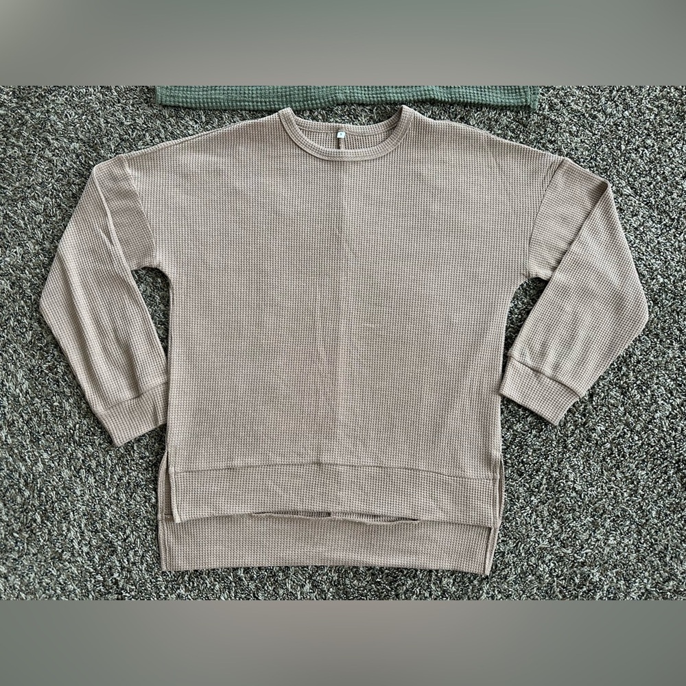 Elegant Waffle Knit Sweater Set - Olive and Blush/beige size small (lot of 2) - Picture 3 of 8